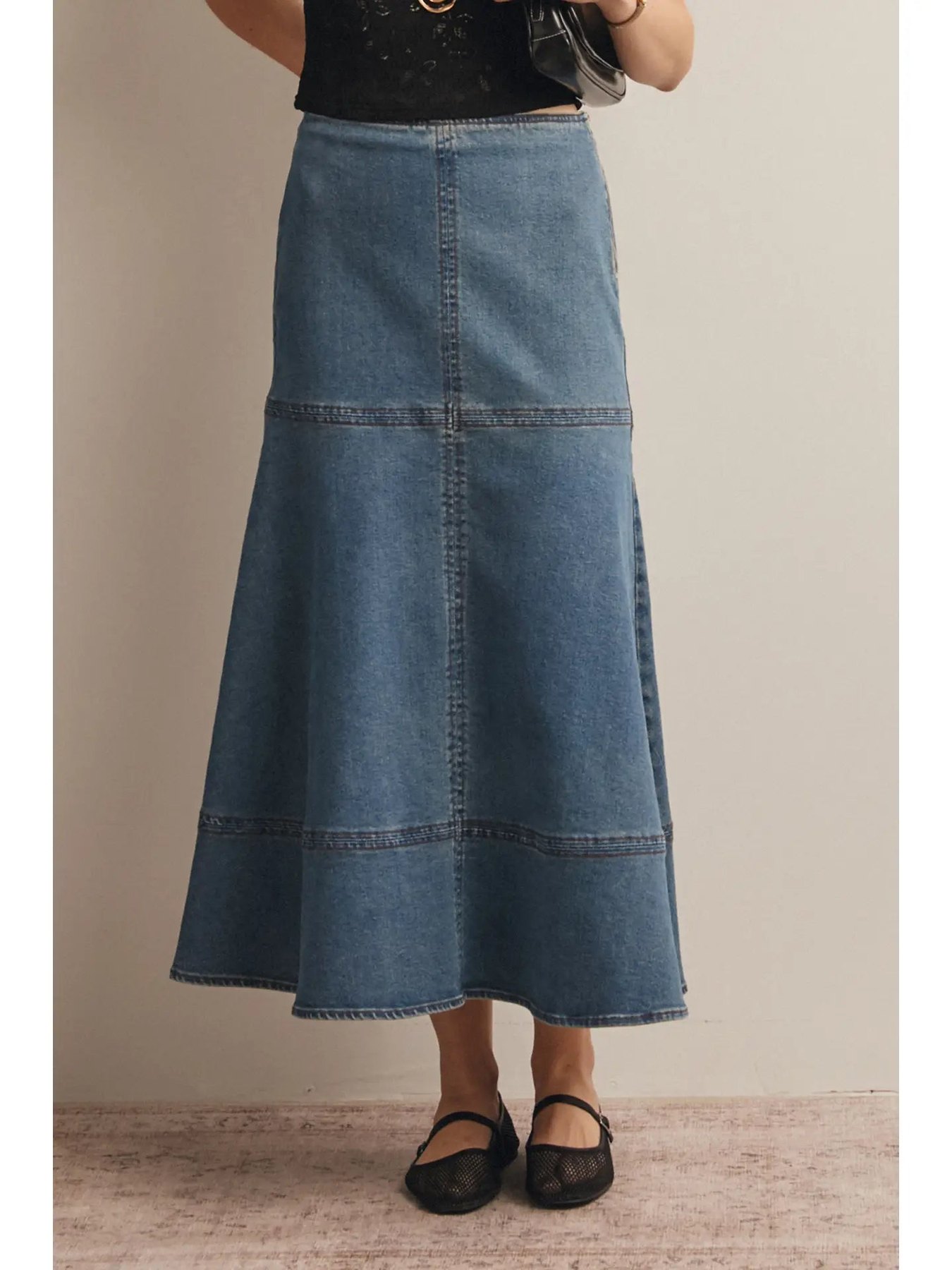 Style inspiration: How to Balance a Statement Skirt
