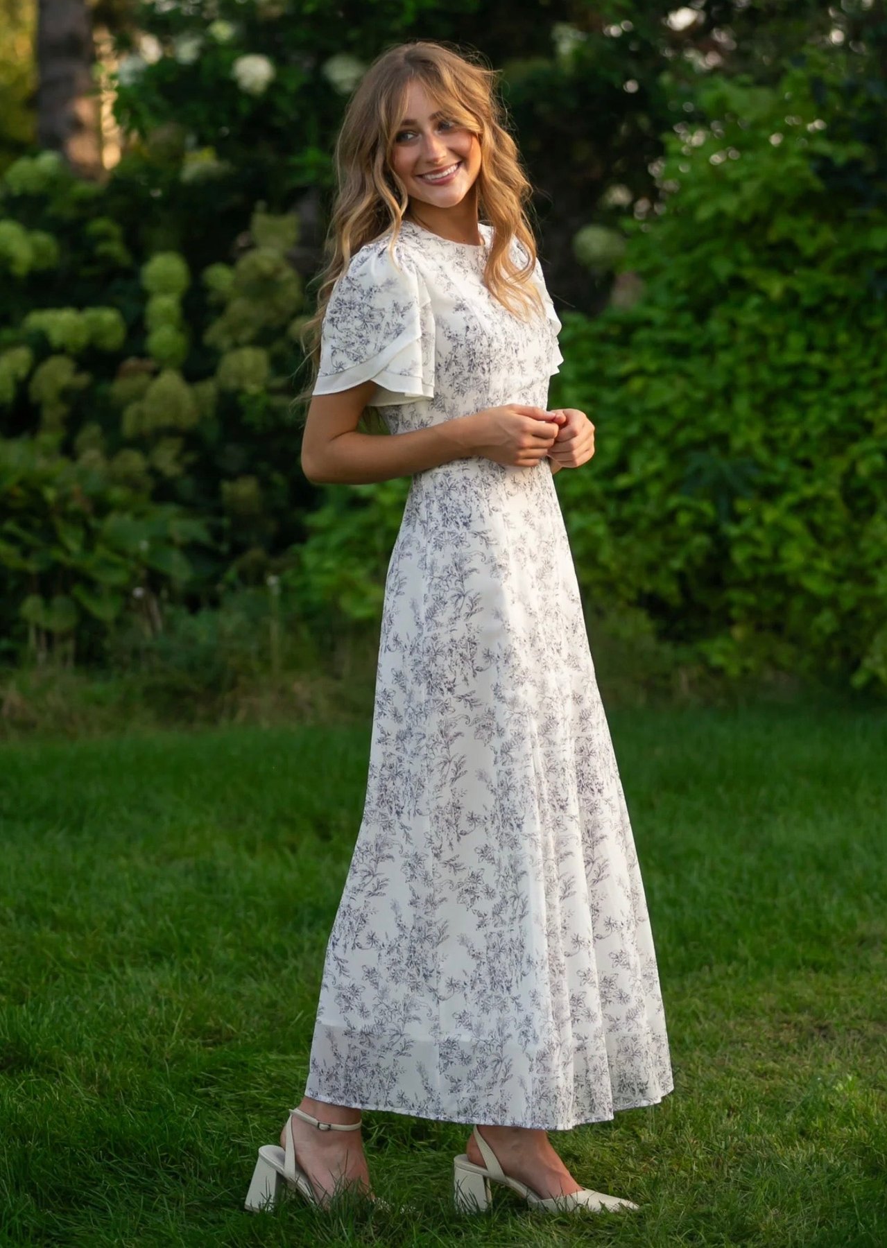 Maren modest maxi dress in grey, thumbnail 5
