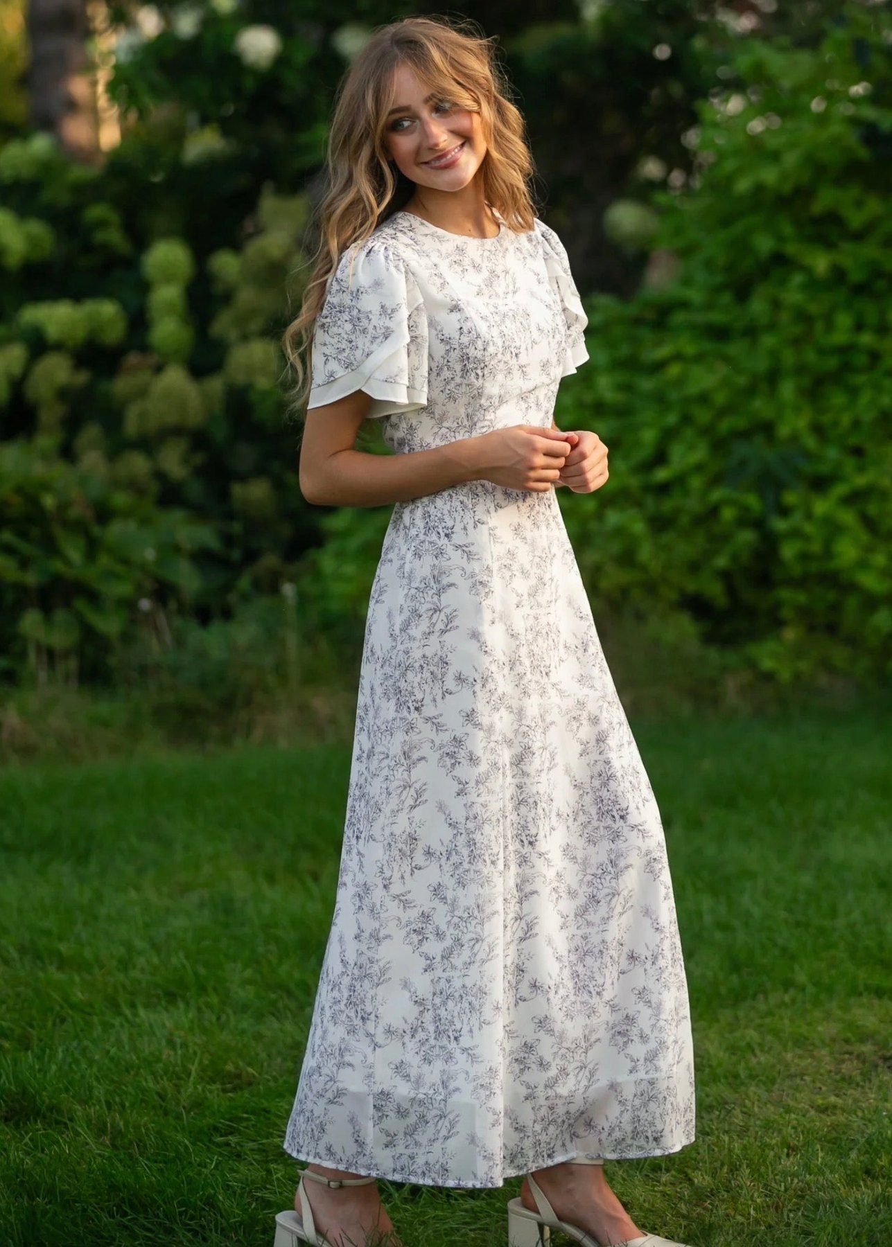 Maren modest maxi dress in grey, thumbnail 6