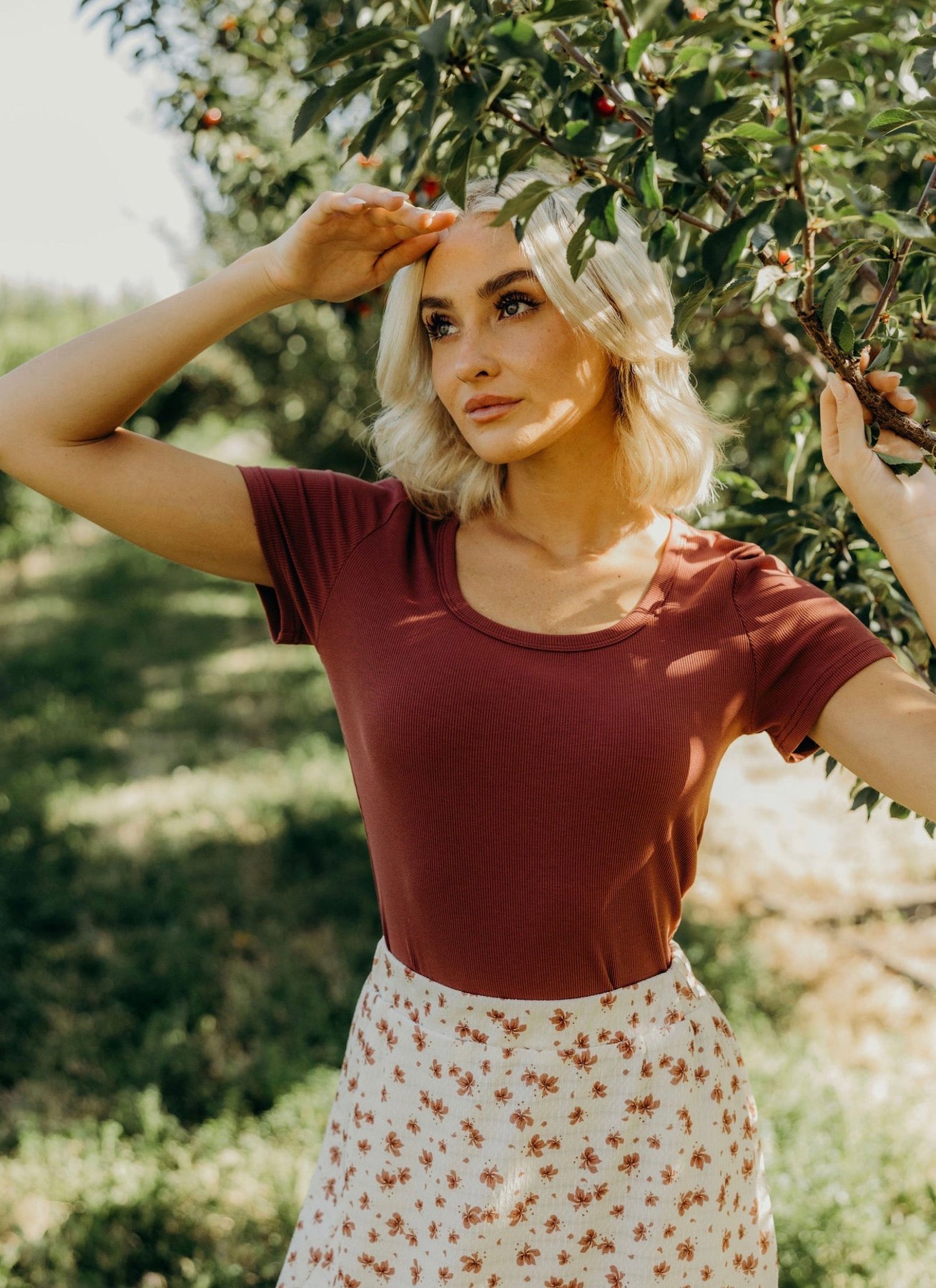 Short Sleeve Scoop Tee in Garnet Rose