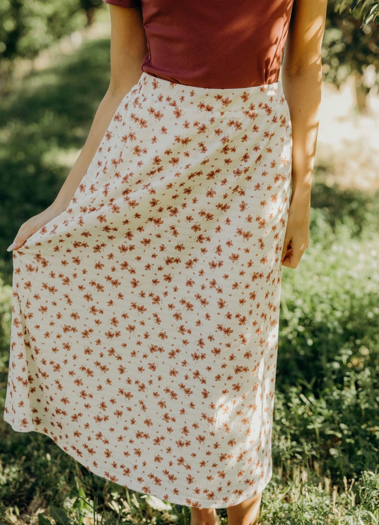 Short Sleeve Scoop Tee in Garnet Rose, thumbnail 6